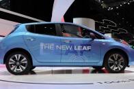 Egyelőre nem vár fényes jövő az elektromos autókra - derül ki a Nissan alternatív hajtású járművek fejlesztéséért felelős igazgatójával, Francois Banconnal folytatott beszélgetésünkből.