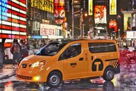 NV200-as taxi New Yorkban. Elektromos kivitelt is gyártanak majd belőle a Leaf rendszerével