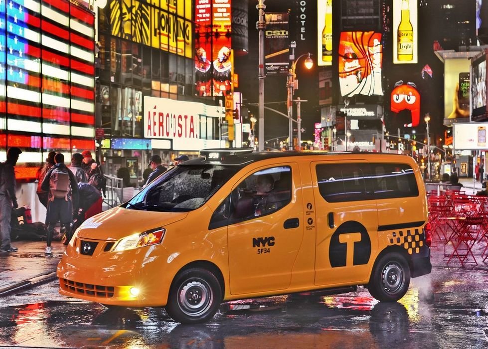 NV200-as taxi New Yorkban. Elektromos kivitelt is gyártanak majd belőle a Leaf rendszerével