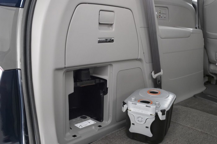 Beépített porszívó az autóban 7