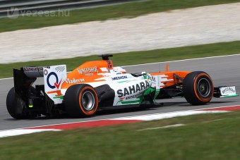 F1: Vigyázni kell az új motorokkal