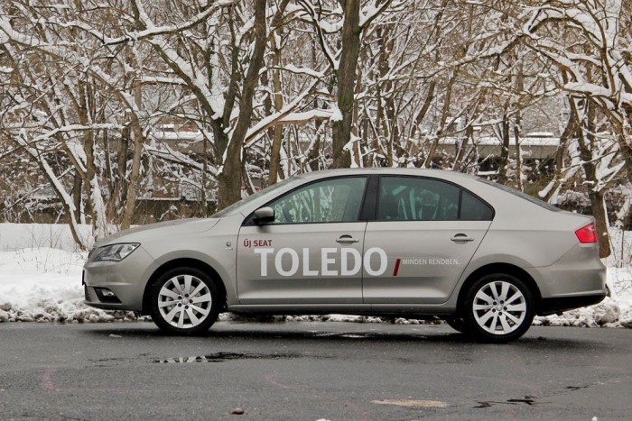 SEAT Toledo – Erős a gyengék között 39 Komoly autó benyomását kelti a közel 4,5 méteres Toledo