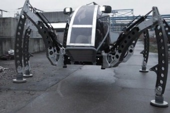 Sci-fi a gyárudvaron