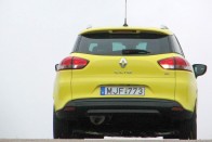 A Clio Grandtournak alig akad versenytársa, csak az ósdi Fabia Combi, a Seat Ibiza ST és a közeli rokon Dacia Logan MCV hozható fel alternatívának