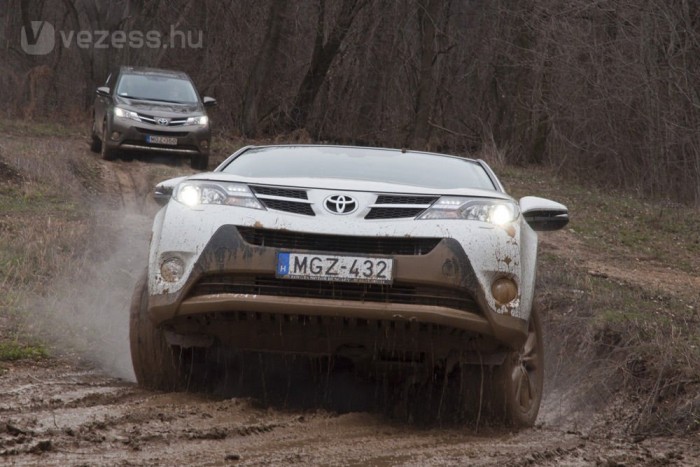 0,108 másodperc elég, hogy az autó átálljon tisztán elsőről 50:50 eloszlású négykerék-hajtásra 