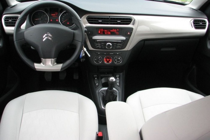 Esztétikailag meggyőző a beltér, az anyagok minősége persze másodosztályú