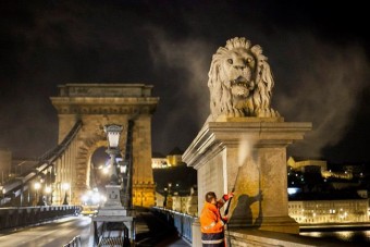 Két hidat is lezárnak a fővárosban