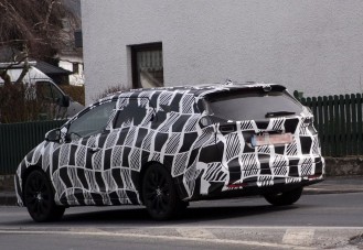 Kémfotón a Honda Civic kombi