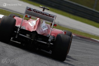 F1: Az időmérőre gyúr a Ferrari