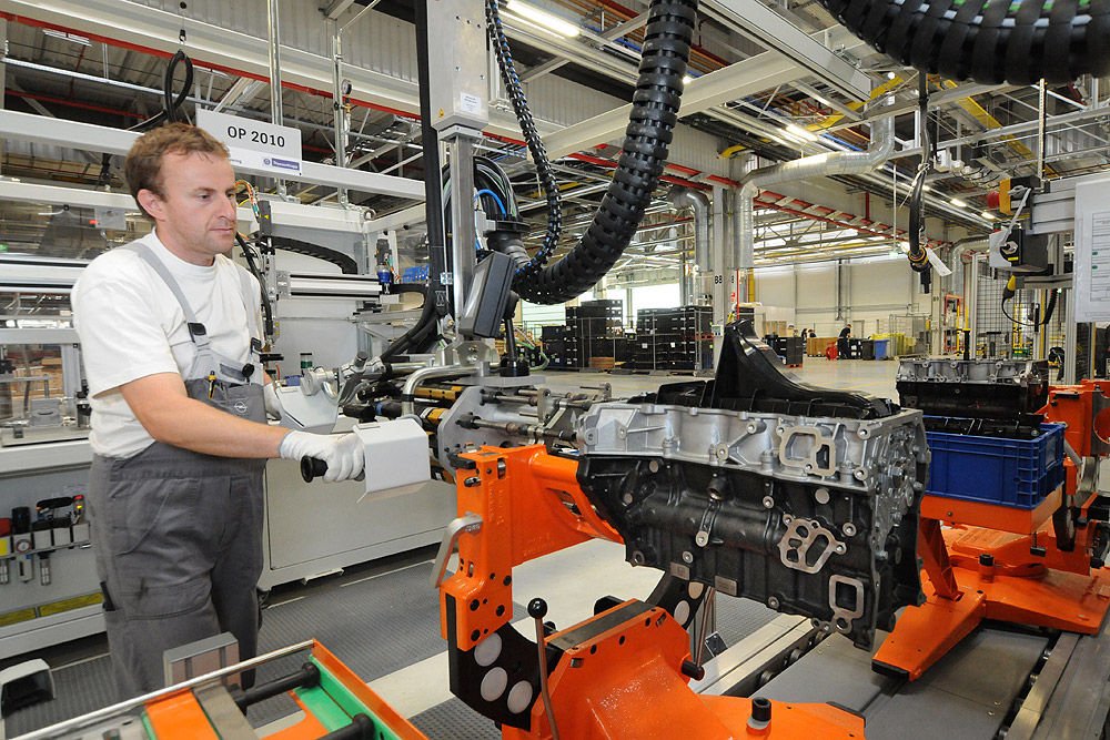 Újra Magyarországon építkezik az Opel 4