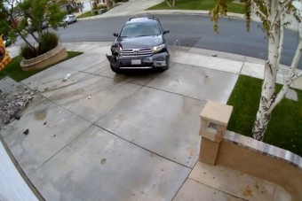 Sokkoló baleset a garázsbeállón