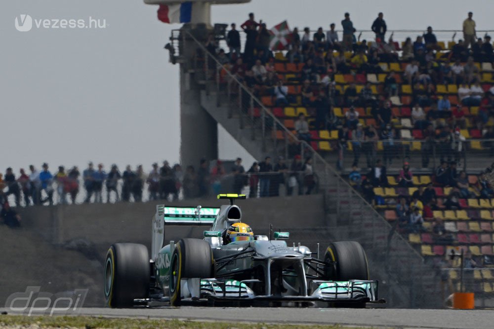 F1: Hamiltoné a pole, Räikkönen a 2. 3
