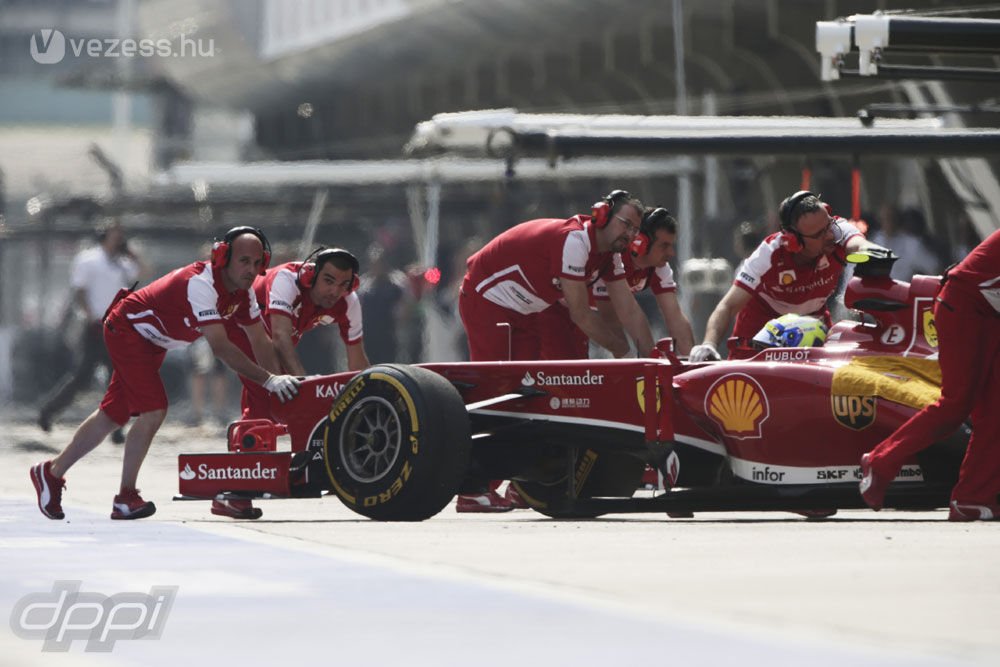 F1: Hamiltoné a pole, Räikkönen a 2. 15