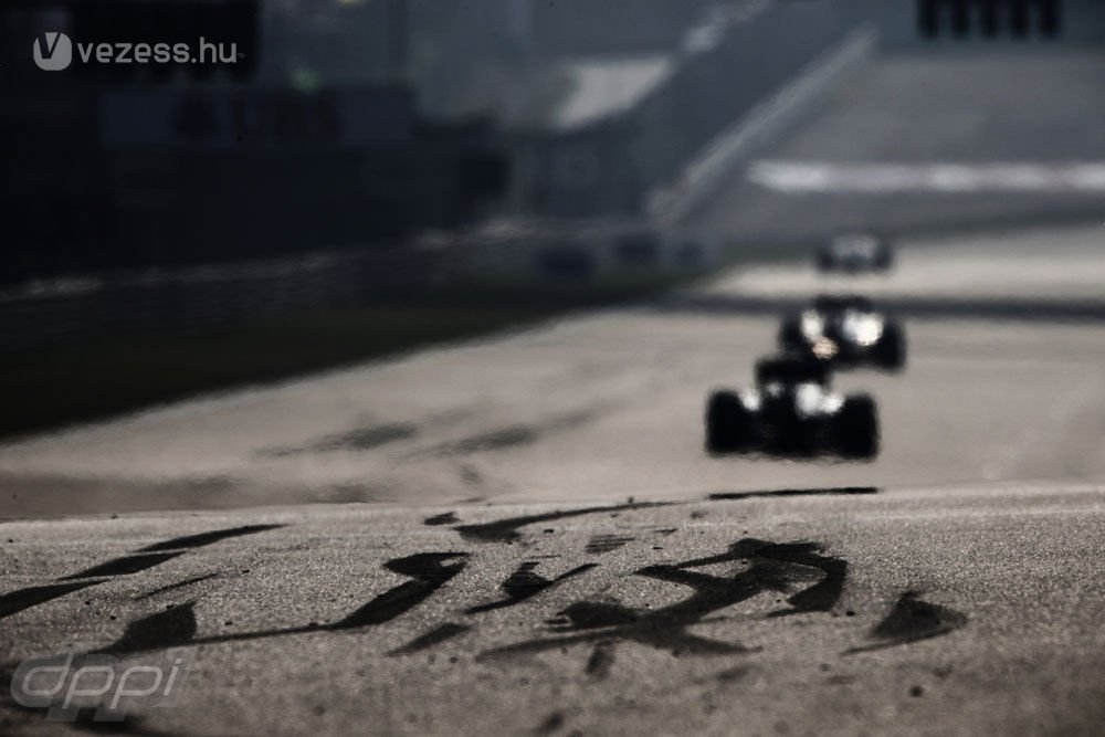 F1: Nincs lejtőn a Red Bull 17