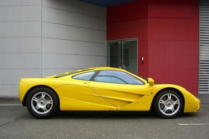 Nullkilométeres sportkocsi-legenda eladó 3