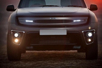 Dolgos munkásból szexi űrlény