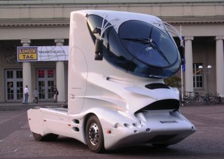 Gömbölyű kamionokat akar az EU