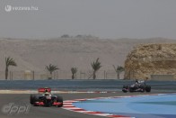 F1: Alonso az élen, nyakán a mezőny 35