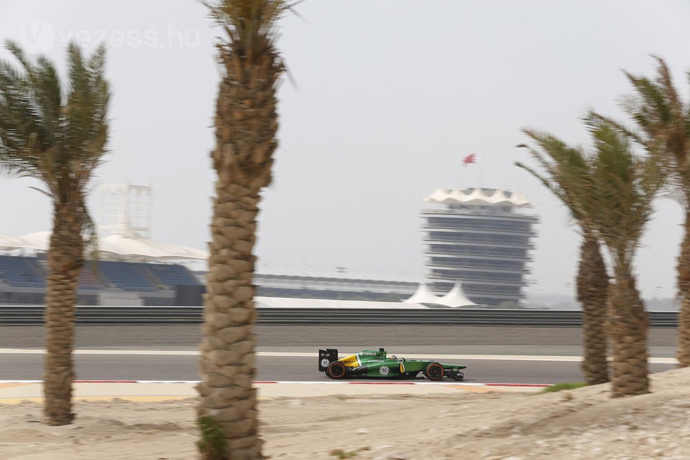 F1: Räikkönen a leggyorsabb Bahreinben 17