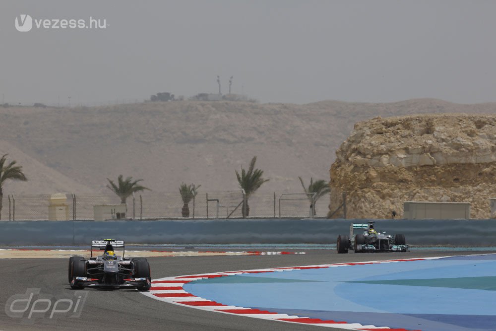 F1: Räikkönen a leggyorsabb Bahreinben 24