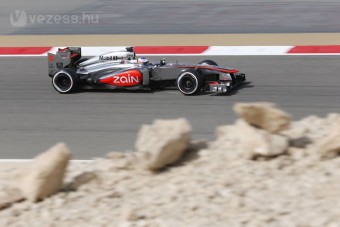 F1: A McLaren szenved a sivatagban