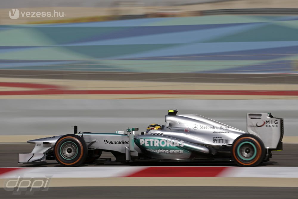F1: Hamilton füllentett a kidobásról? 26