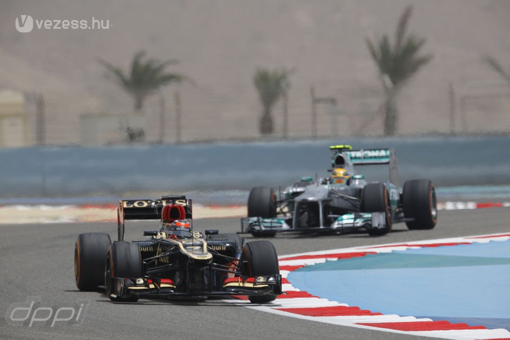 F1: Alonso az élen, nyakán a mezőny 27