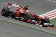 F1: Vettel az utolsó körben is nyomta 22