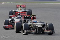 F1: Rosberg kiakadt, Hamilton a fellegekben 49