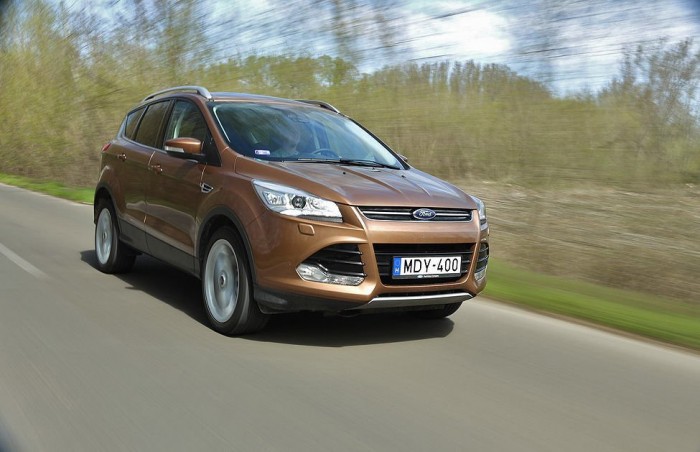 196 km/h-s végsebességével nagyon gyors SUV-nak számít a Kuga