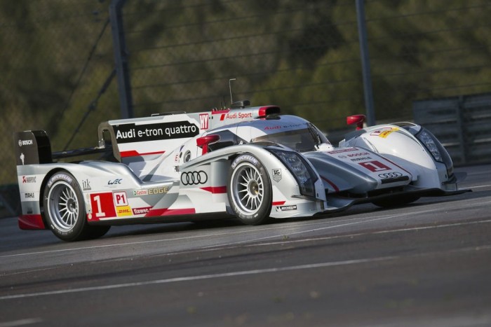 Hosszú farkú Audik