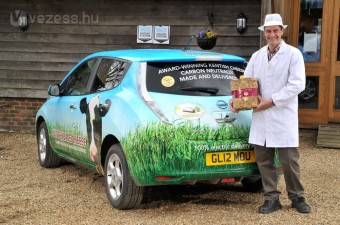 A zöld sajt villanyautóval utazik