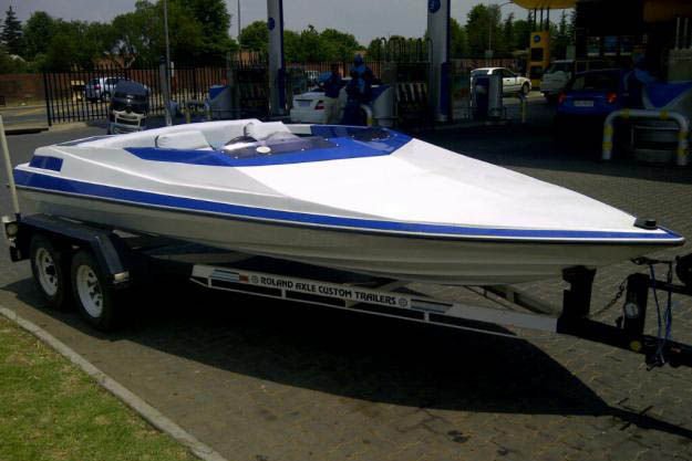 Gyalogosgázolás csónakkal