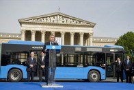 Megjött Budapest új Mercedes busza – fotók 10