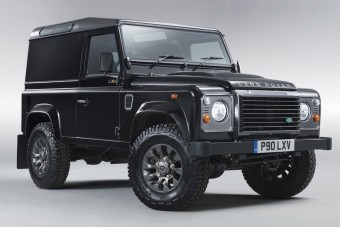 Defender LXV: Nagypapi bőrszerkóban