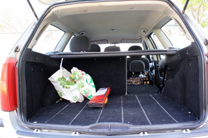 Igen tágas a csomagtér, nincs küszöb rámoláskor, mint az Octaviában