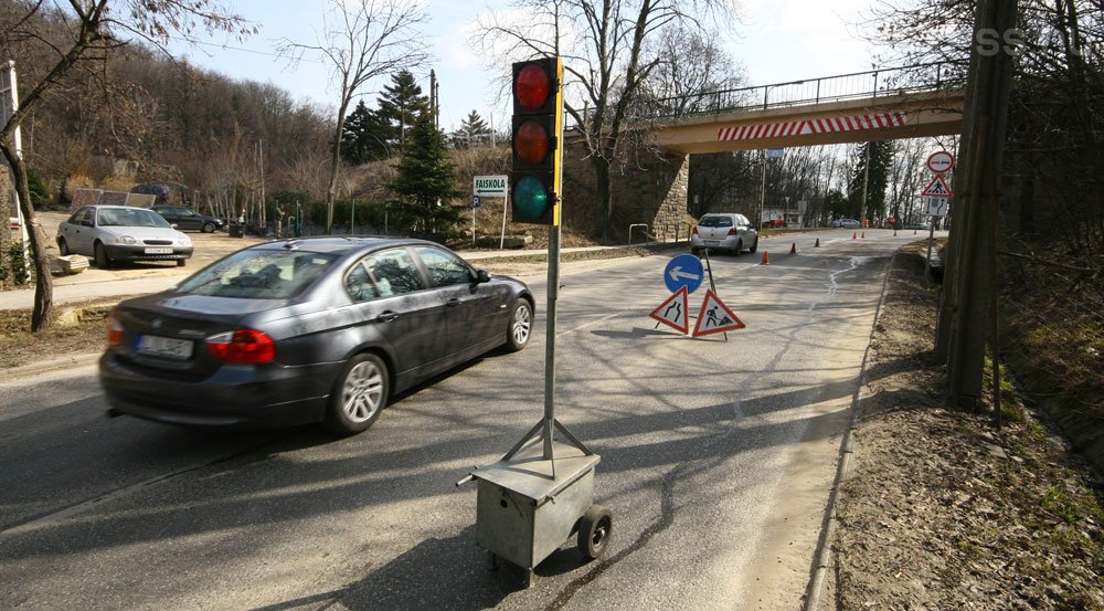 A lámpa sokat segít az autósokon