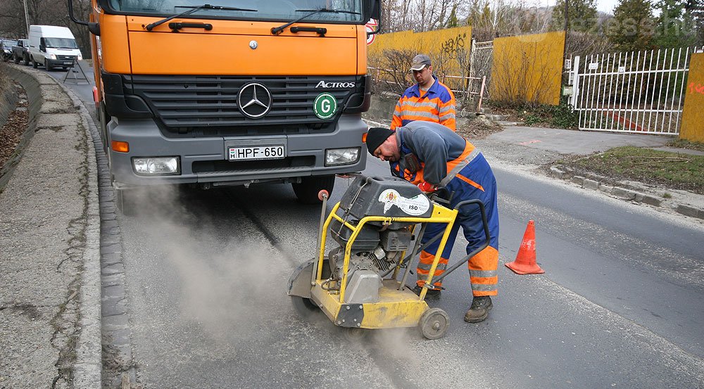 Hogyan lesz pár tenyérnyi lyukból tíz négyzetméter?