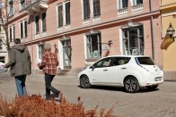 Nissan Leaf grillázsból Magyarországon 63