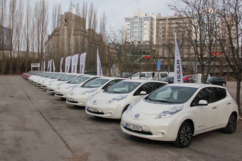 Nissan Leaf grillázsból Magyarországon 16