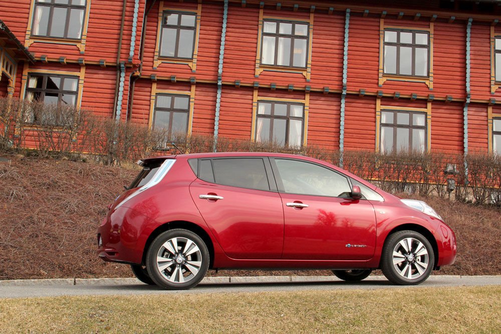 Nissan Leaf grillázsból Magyarországon 10