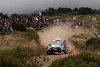 Ogier veri Loeböt Argentínában 25