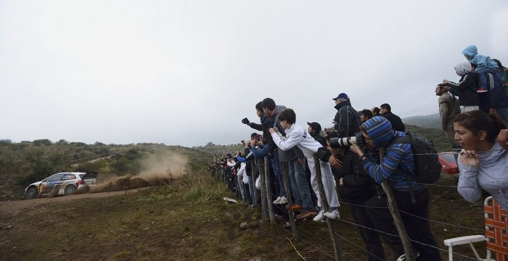 Ogier veri Loeböt Argentínában 10