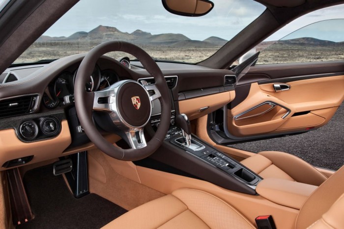 Porsche 911 Turbo: minden ízében új 9