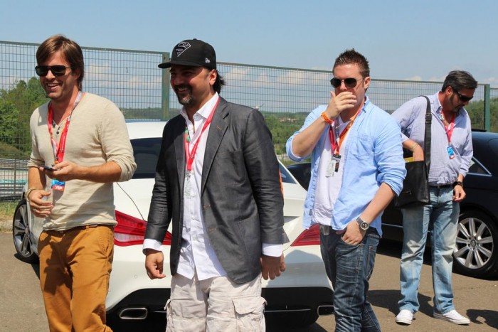 Fotók a Hungaroringről 16 Sebestyén Balázs, Gianni Annoni, Kasza Tibi ész Rákóczi Feri tart taktikai megbeszélést