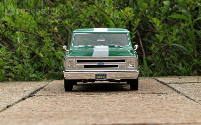 Tenyérnyi trágyahordó: Chevrolet Pickup 2 A hatalmas, krómozott maszkról semmilyen egyéb részlet nem tudja elterelni a figyelmet