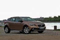 Volvo V40 Cross Country – Egy marék nyugtató 27