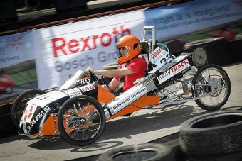 F1-es technika a léghajtású autók versenyén