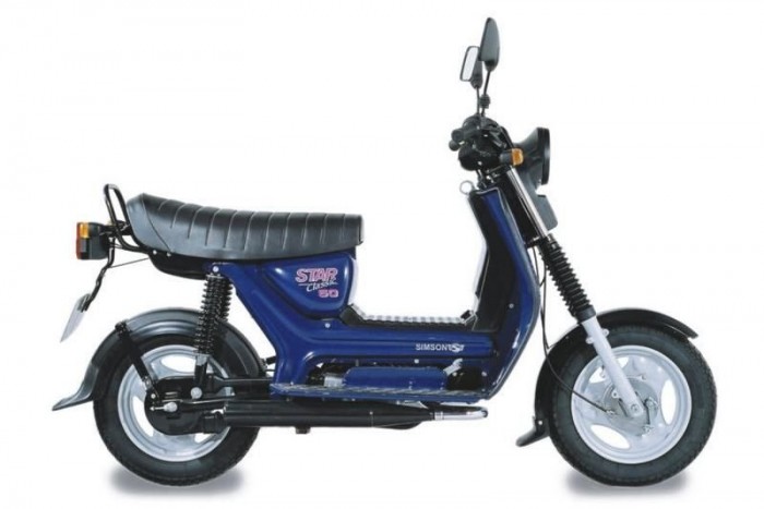 Autós vagyok, de robogózni akarok 4 Simson SR50, a keletnémet cég kifejezetten szép próbálkozása a nyugati színvonal beérésére 1986-tól. Jópofa lehetőség bevállalósabb, alkalmi szereléstől-beállítgatástól nem félőknek retrós kismotorozásra, akár már jóval 100000 forint alatt