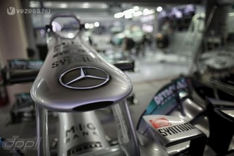 F1: A Mercedesnél még tart a türelem